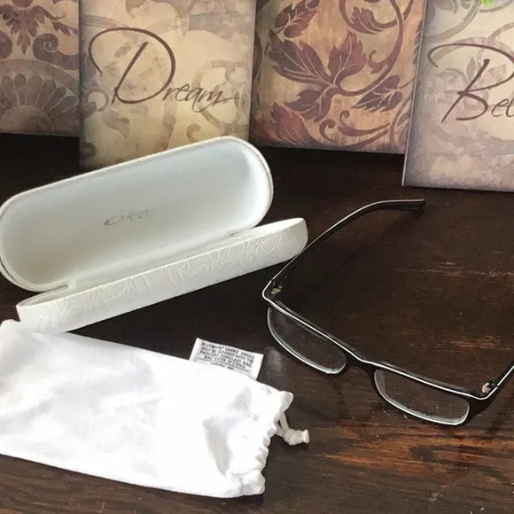 Oakley Glasses - Picture 5 of 6